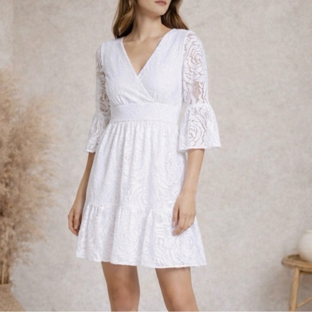 Lilly Pulitzer Cecilia Lace V-Neck Floral Dress in White Floral